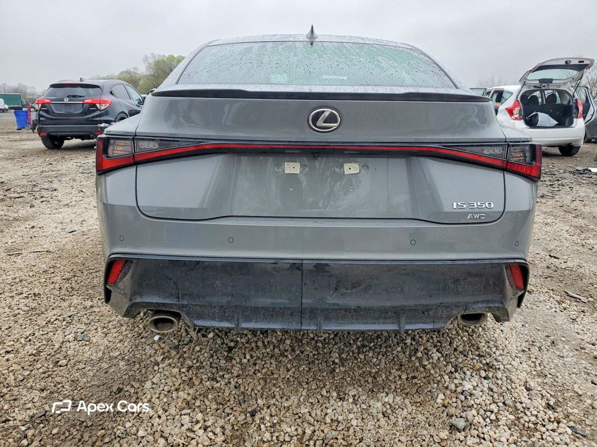 Lexus IS 2024