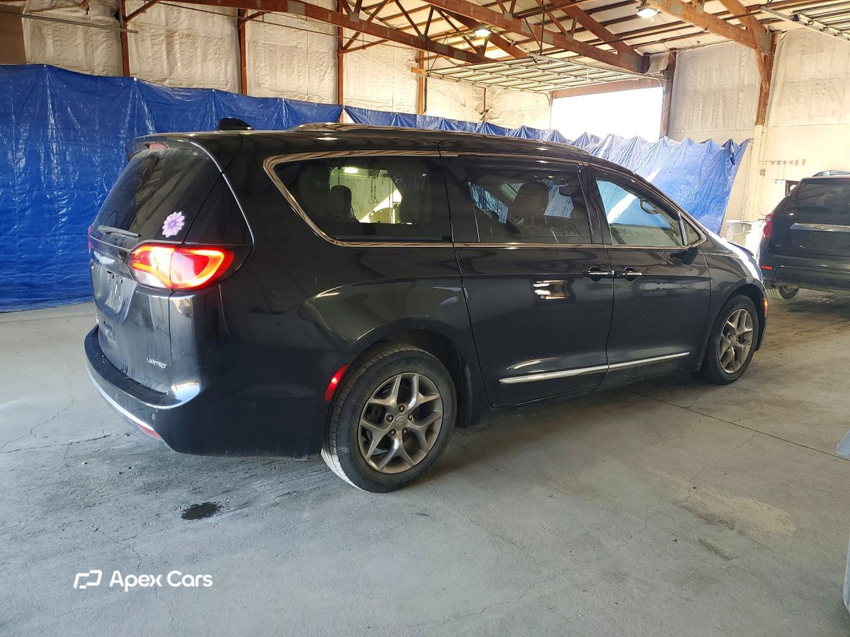 Chrysler Pacifica 2017