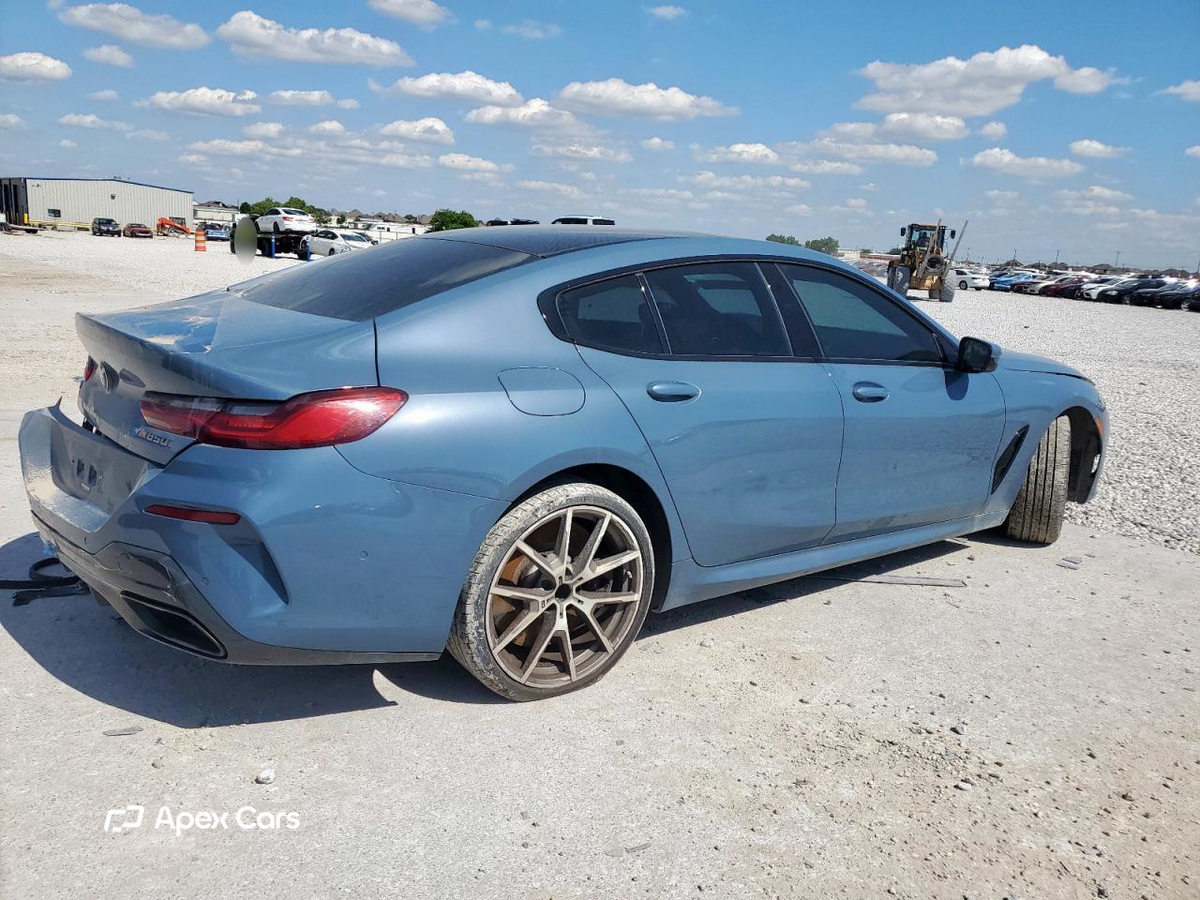 BMW M8 2022