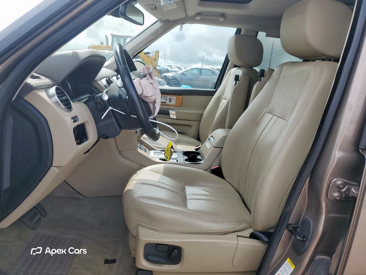 Land Rover LR4 2015