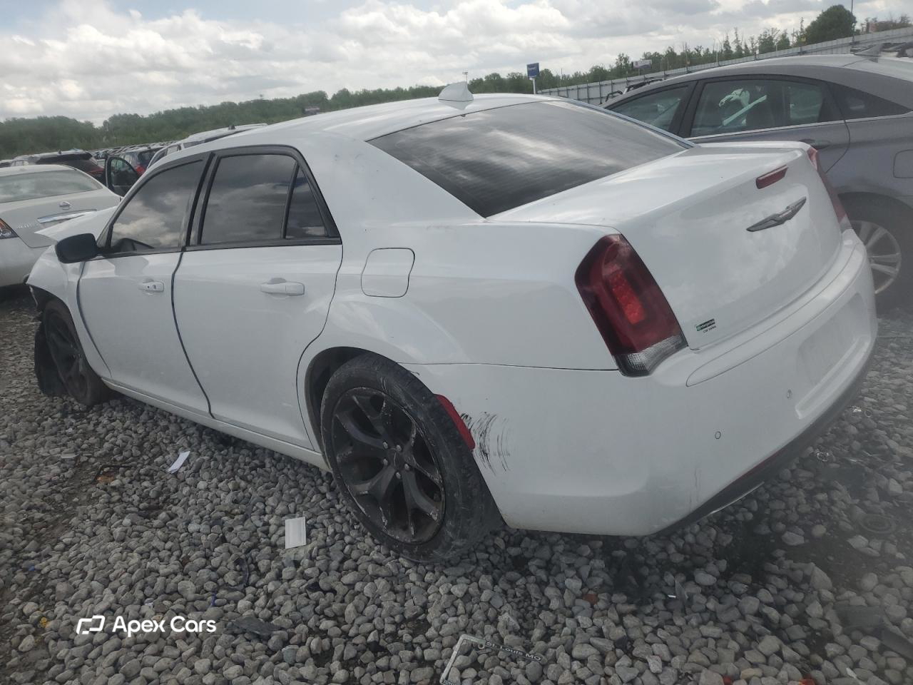 Chrysler 300 2021