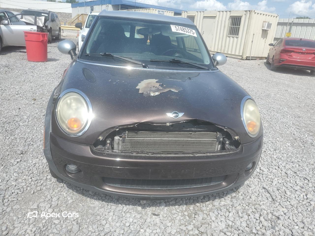 MINI Cooper 2010
