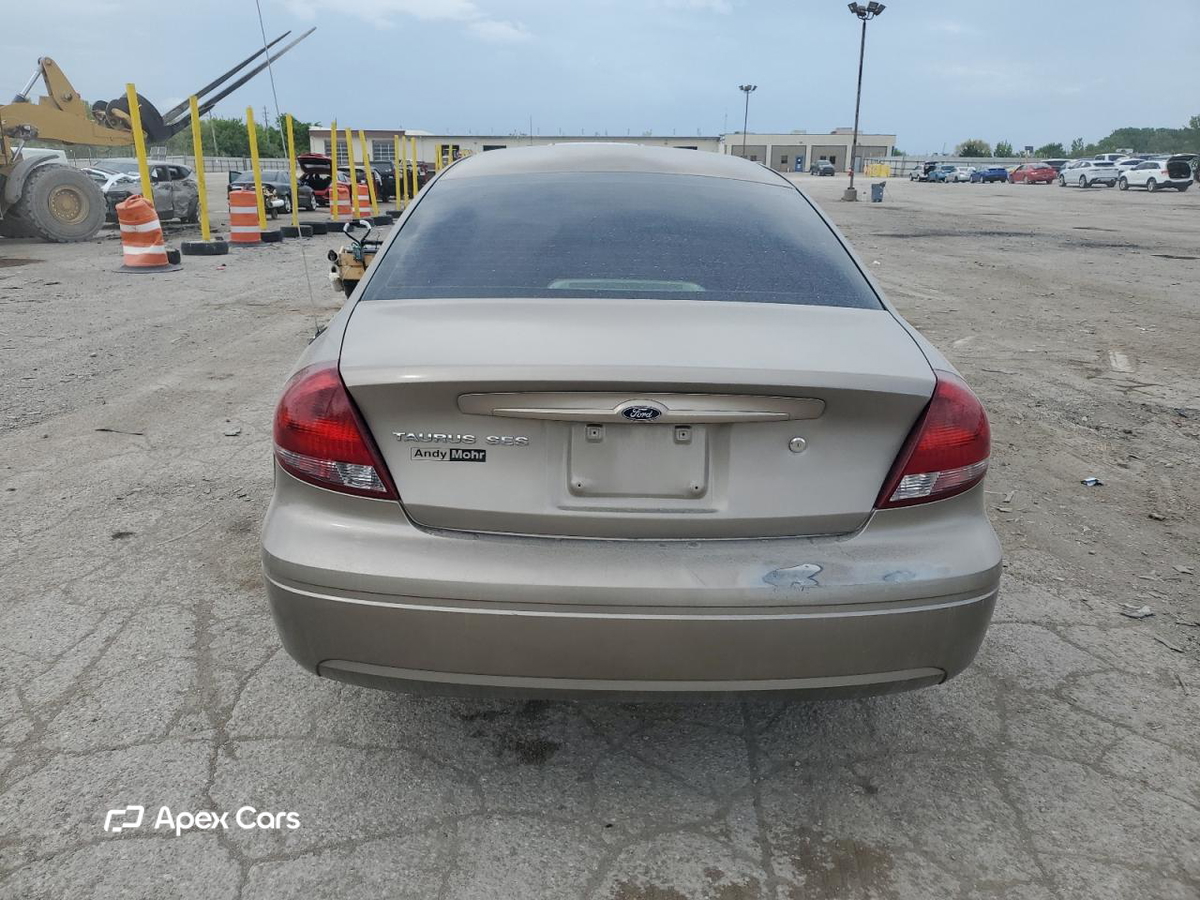 Ford Taurus 2004