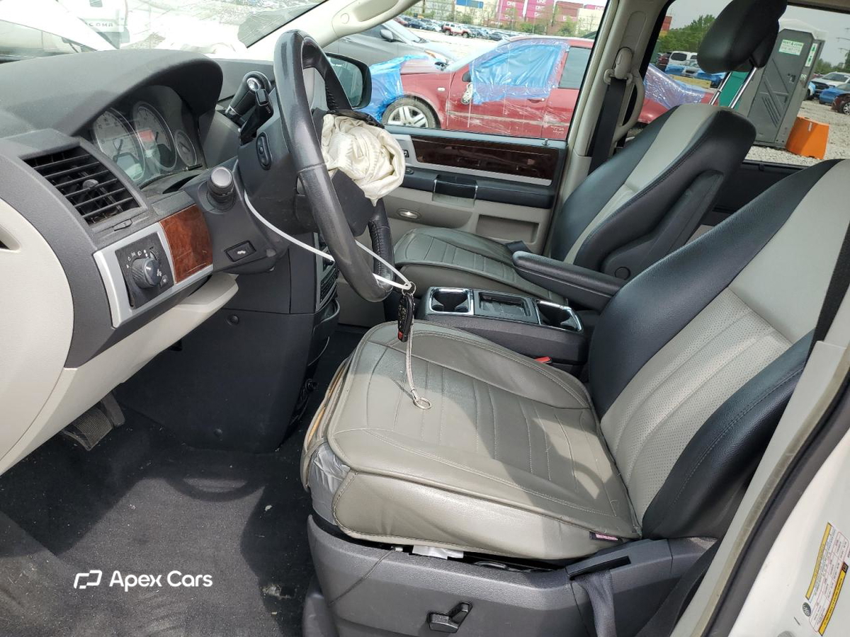 Chrysler Voyager 2010