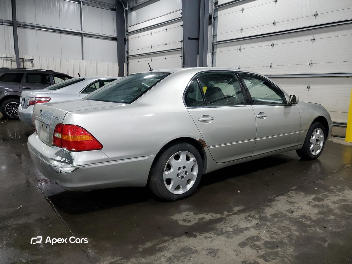 Lexus LS 2001
