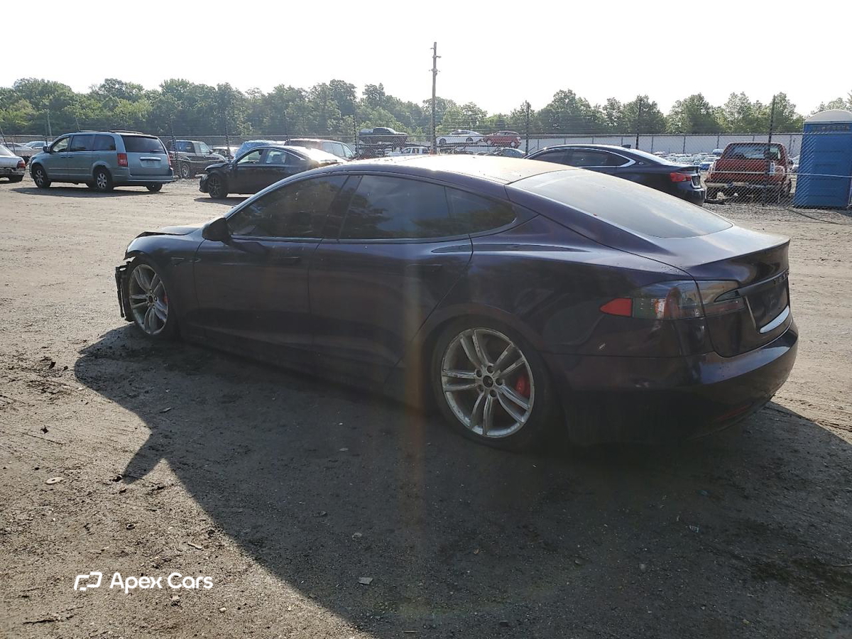 Tesla Model S 2016