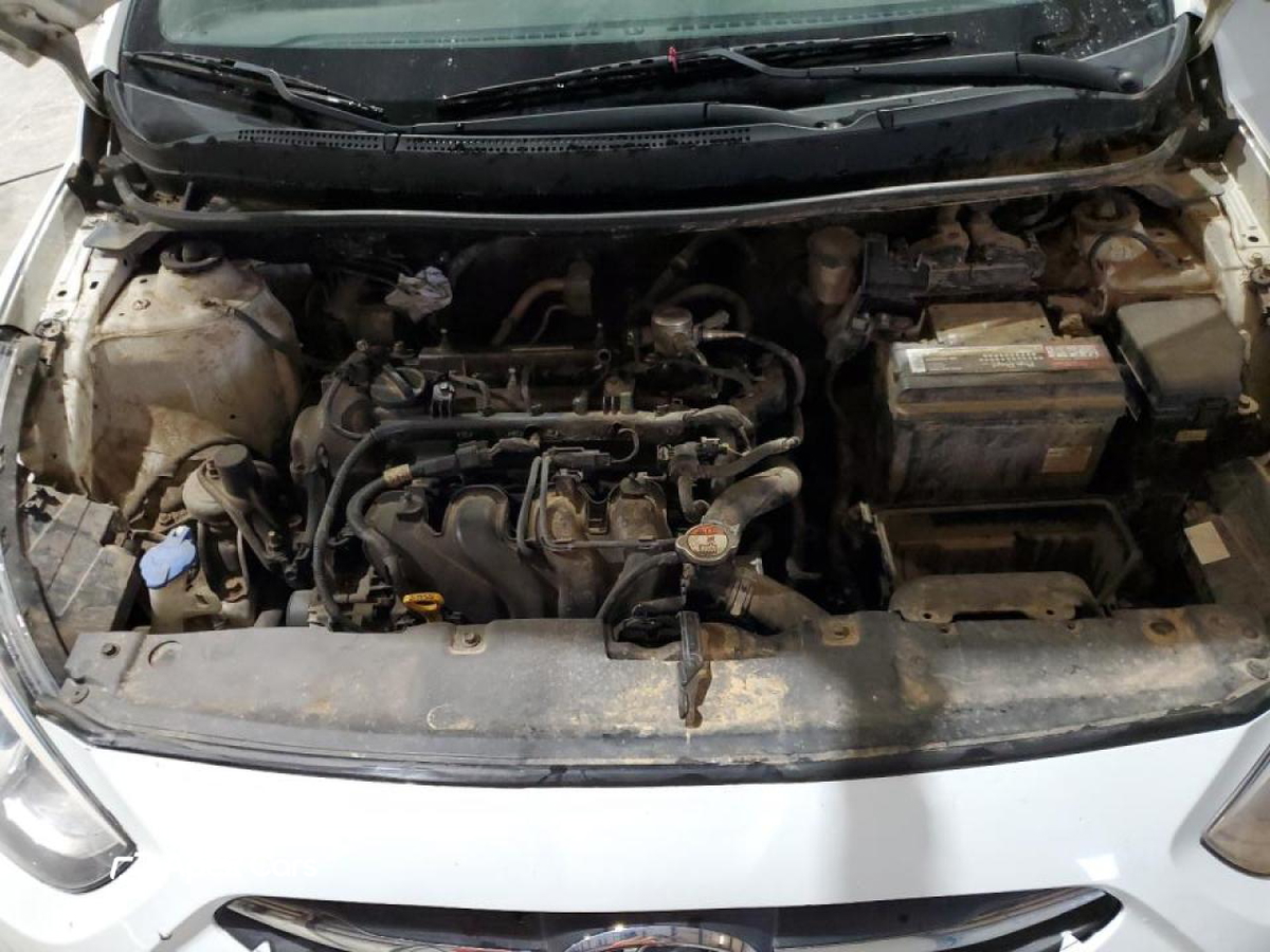 Hyundai Accent 2015
