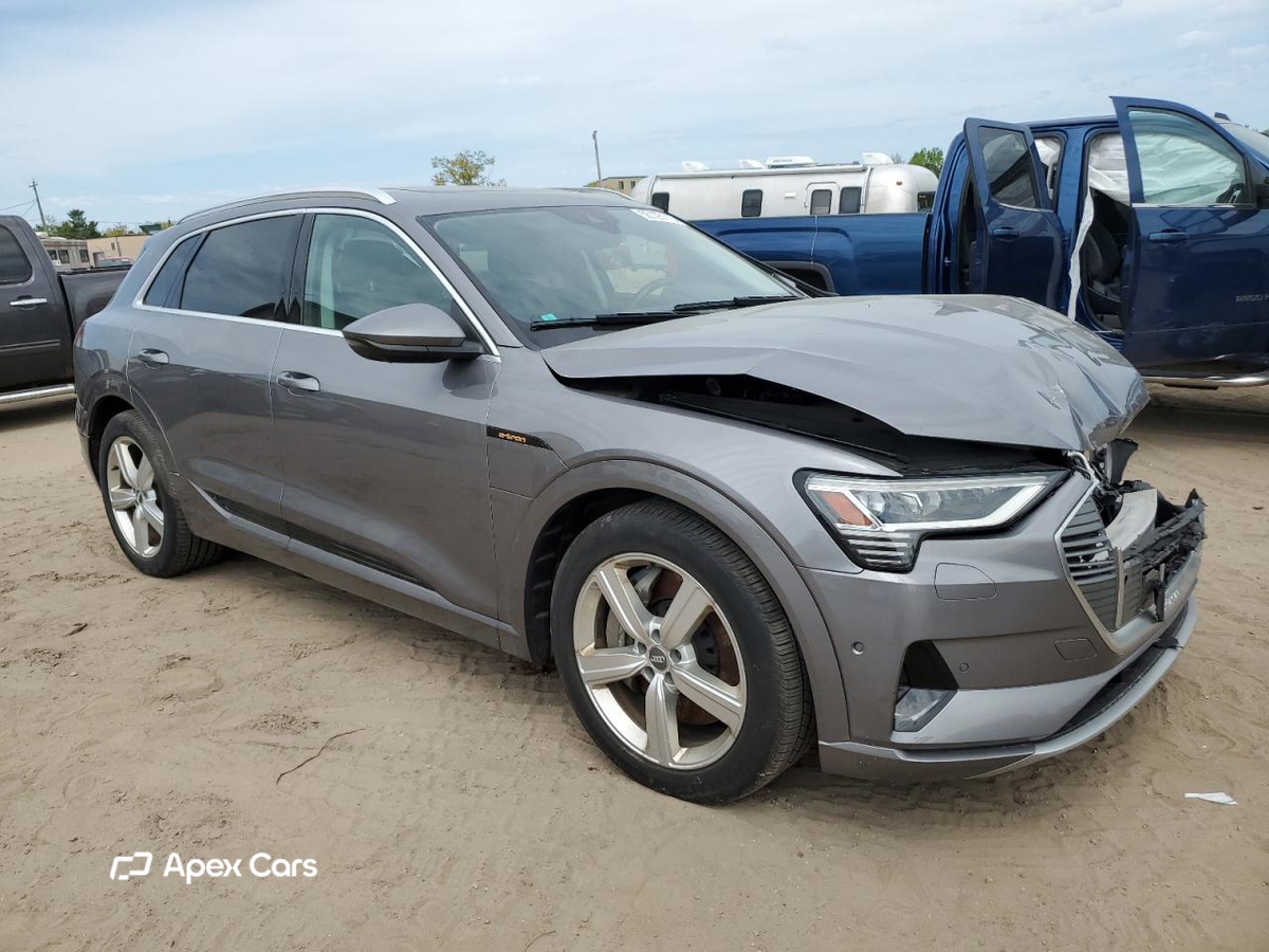Audi e-tron 2019