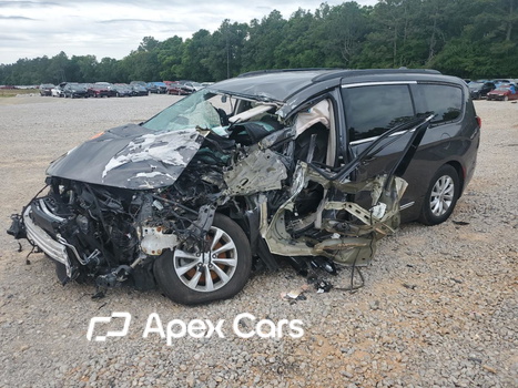 Chrysler Pacifica 2017 - Image 1 of 13