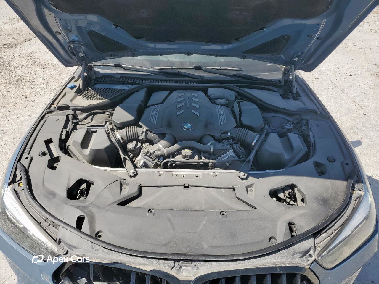 BMW M8 2022