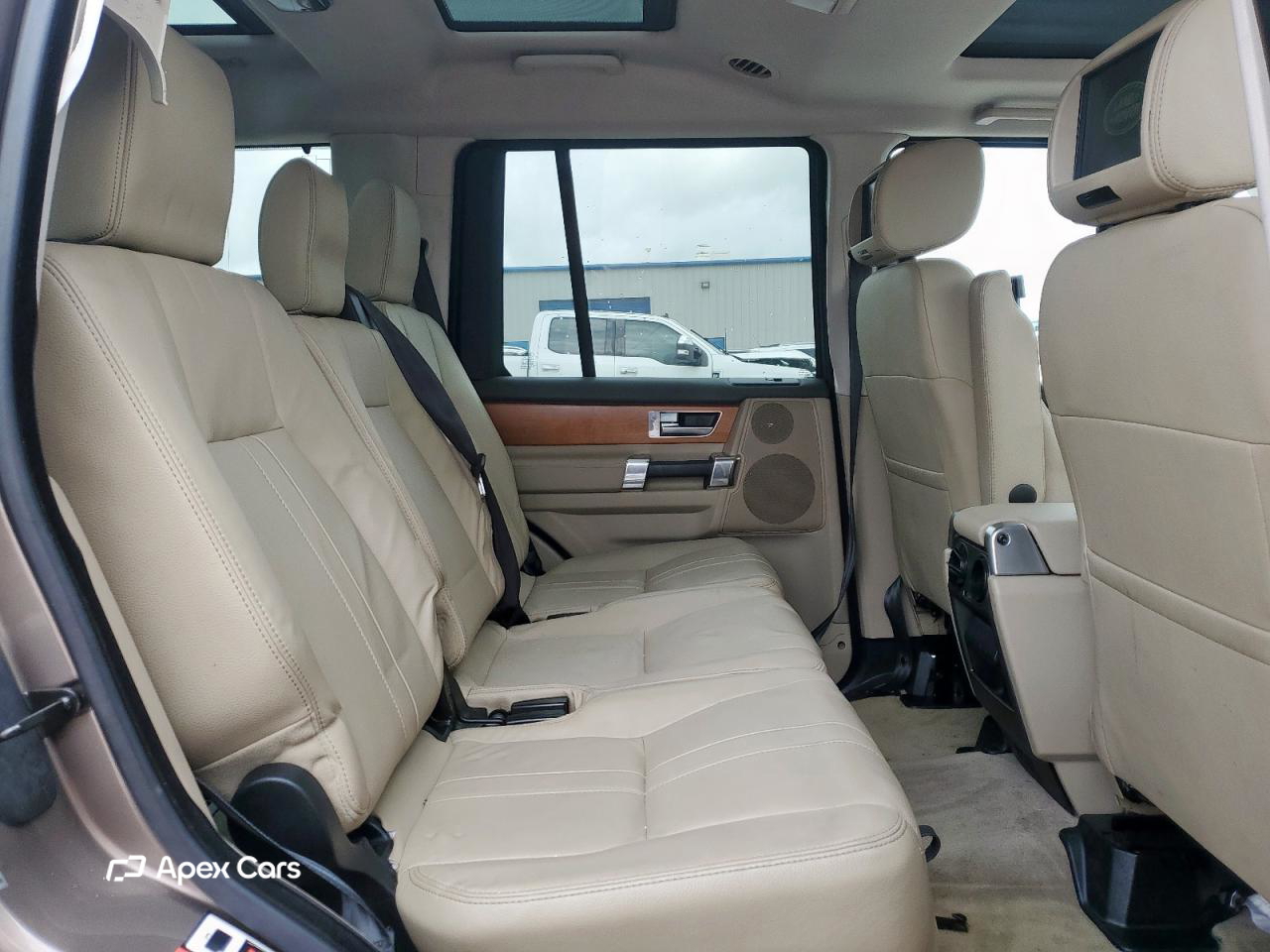 Land Rover LR4 2015