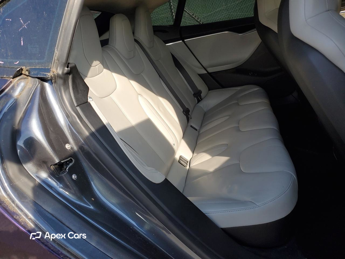Tesla Model S 2016