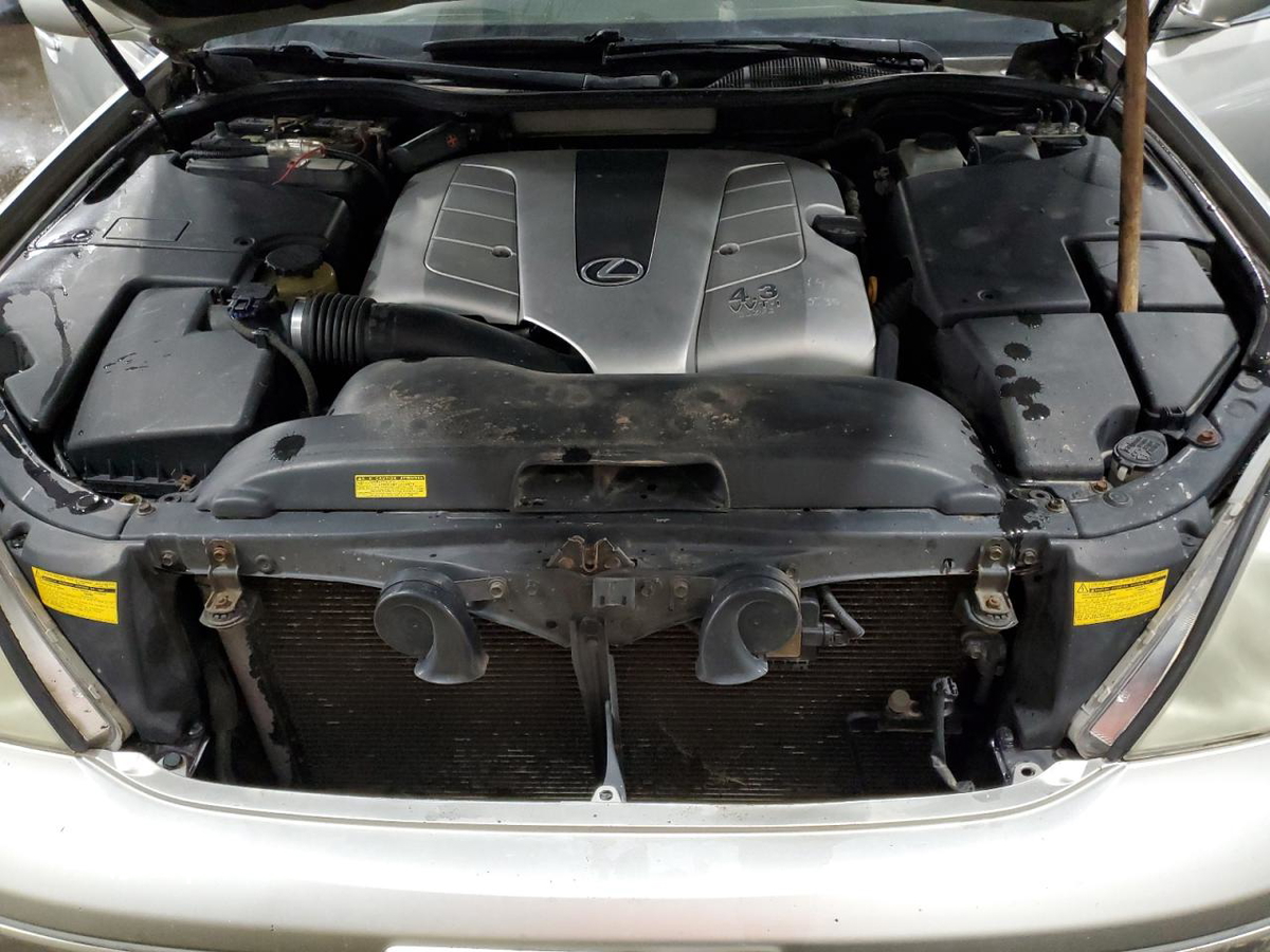Lexus LS 2001