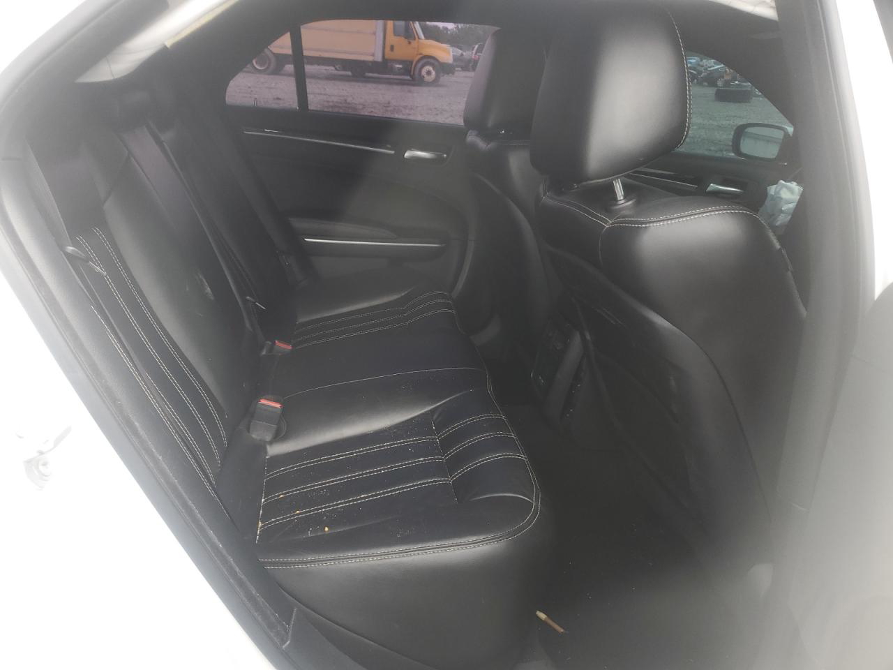Chrysler 300 2021