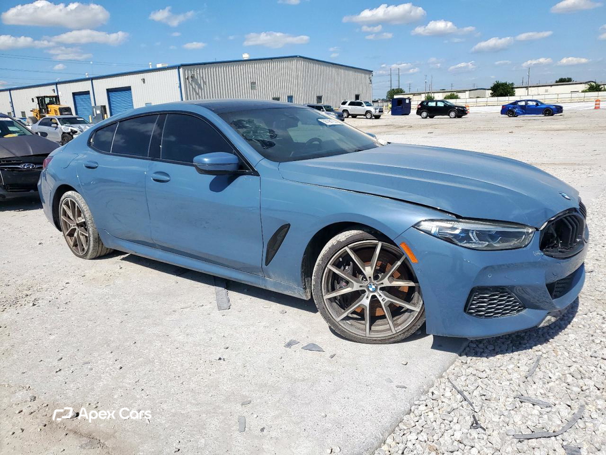 BMW M8 2022