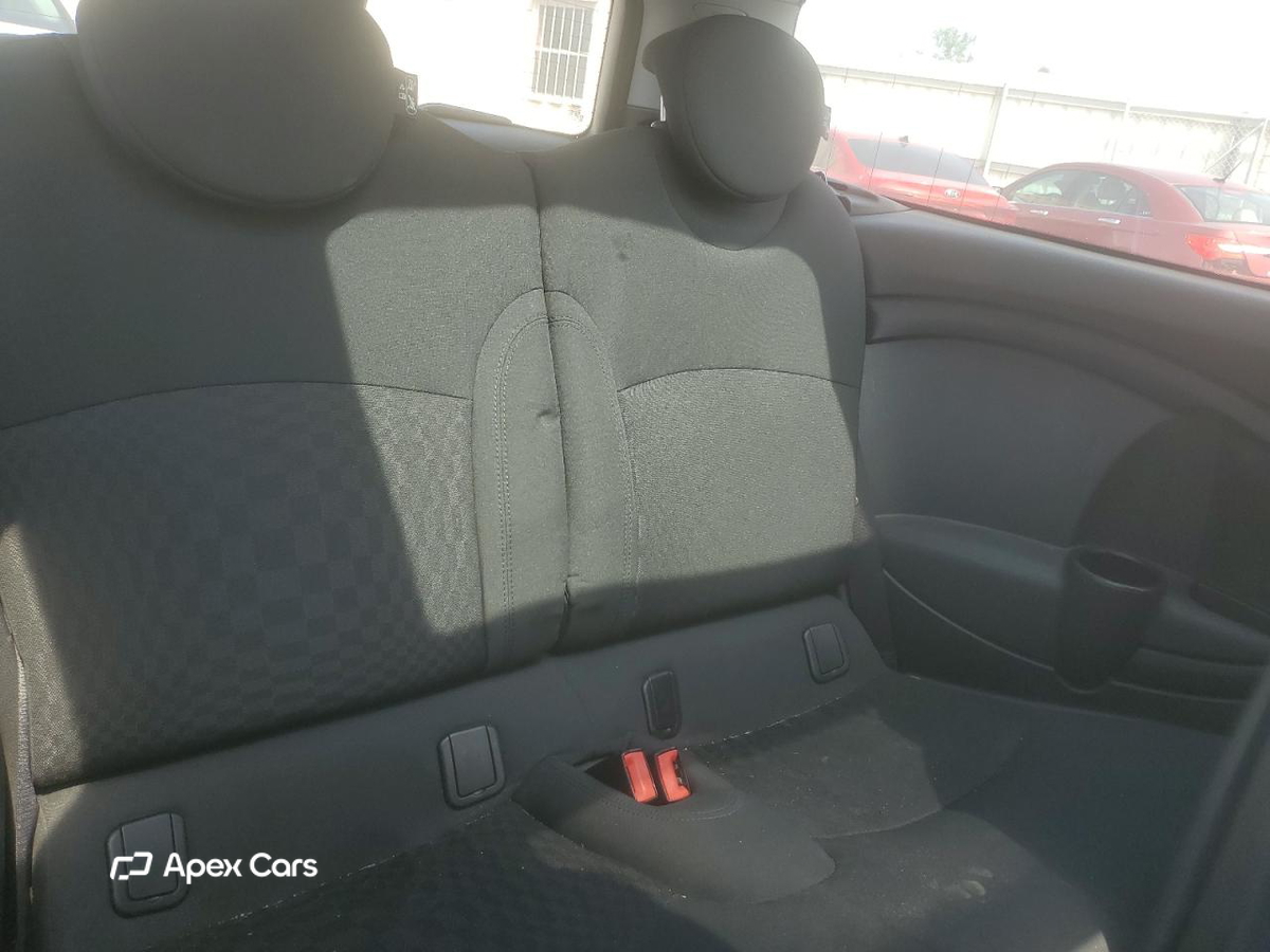 MINI Cooper 2010