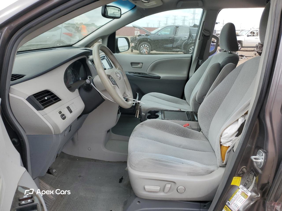 Toyota Sienna 2012