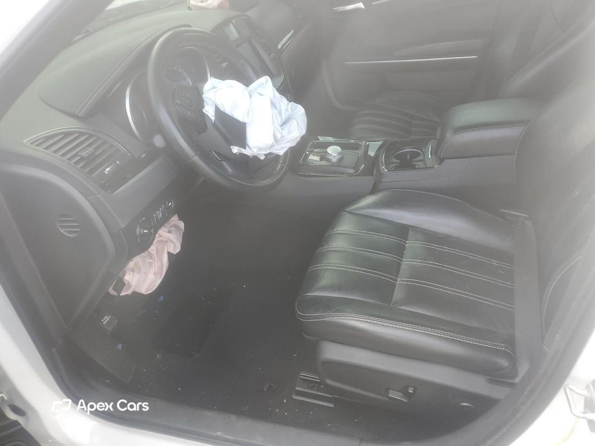 Chrysler 300 2021