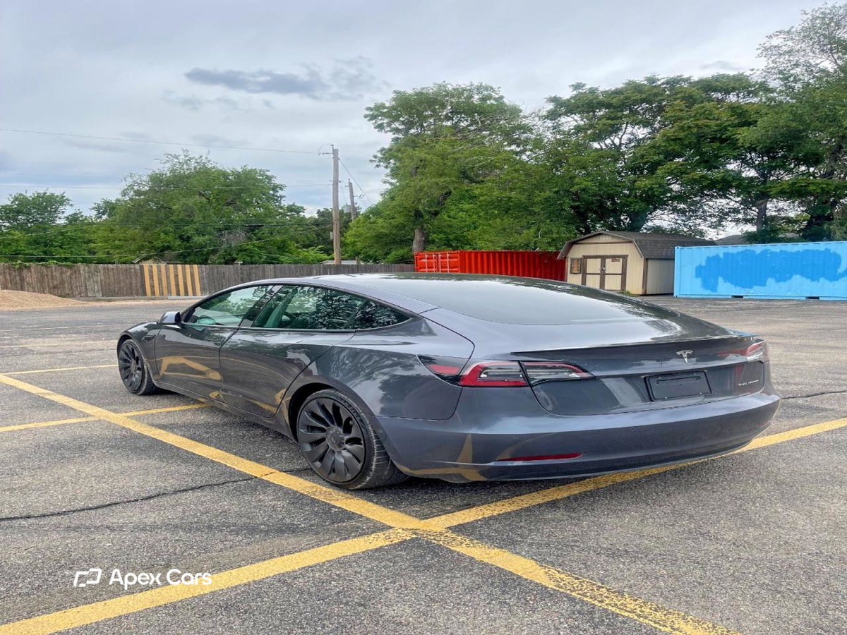 Tesla Model 3 2021