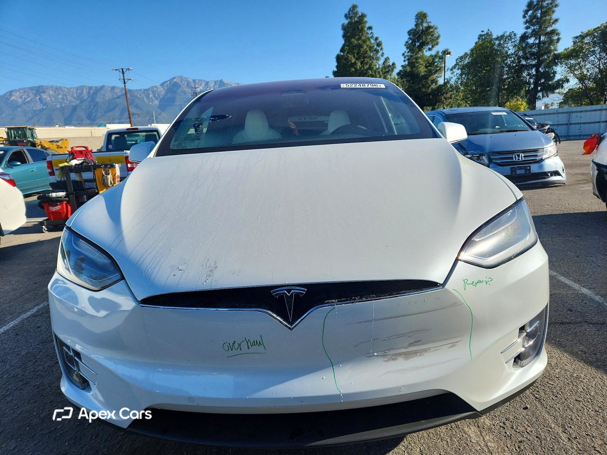 Tesla Model X 2018