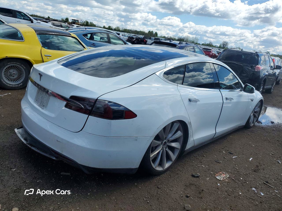 Tesla Model S 2013