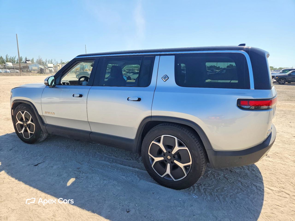 Rivian R1S 2023