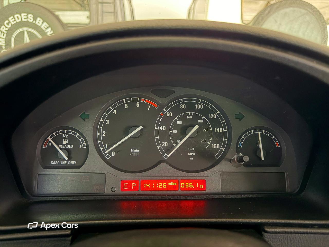 BMW Series 8 1995