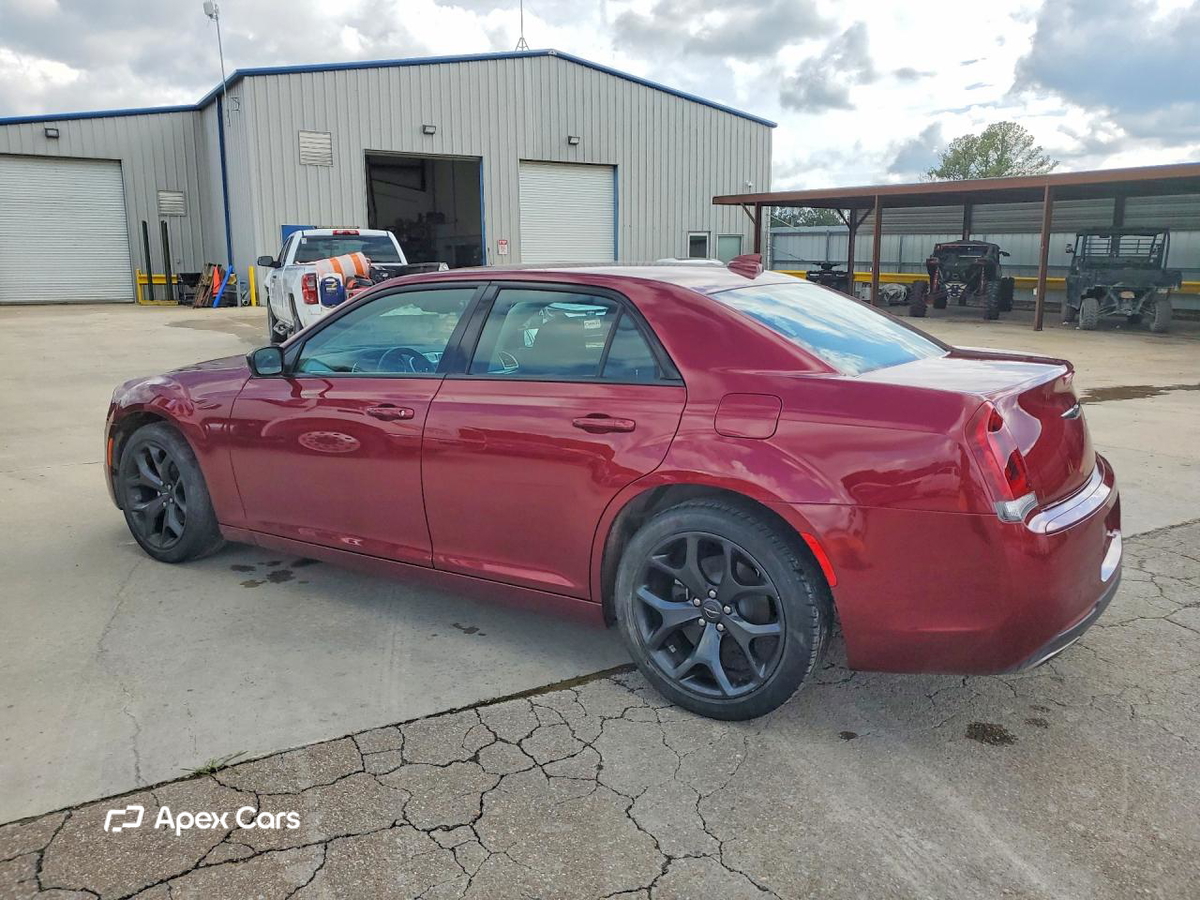 Chrysler 300 2021