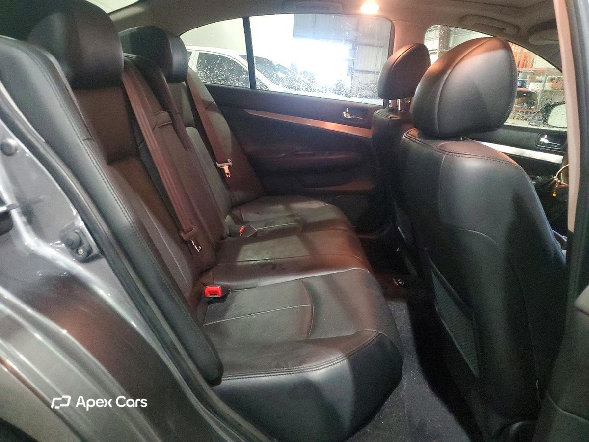 Infiniti G 2013