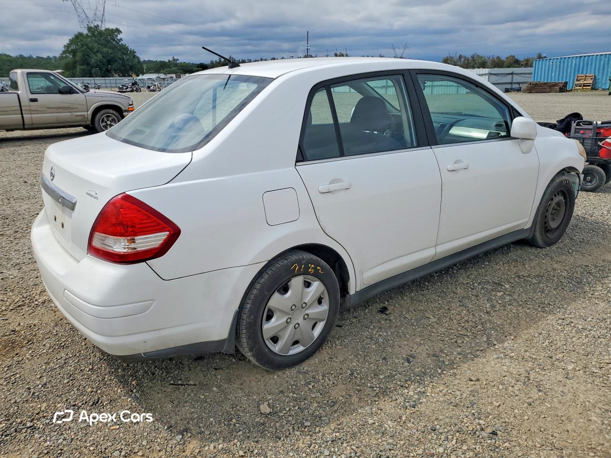 Nissan Versa 2008