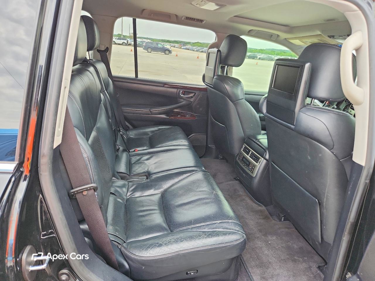 Lexus LX 2015
