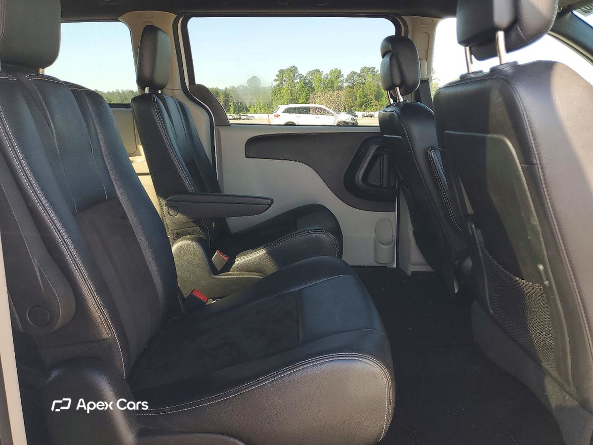 Dodge Caravan 2019