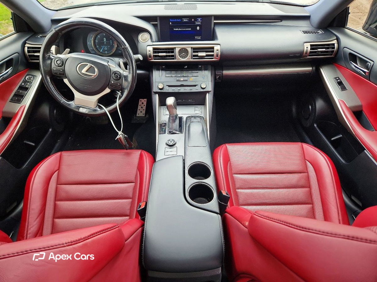 Lexus IS 2016