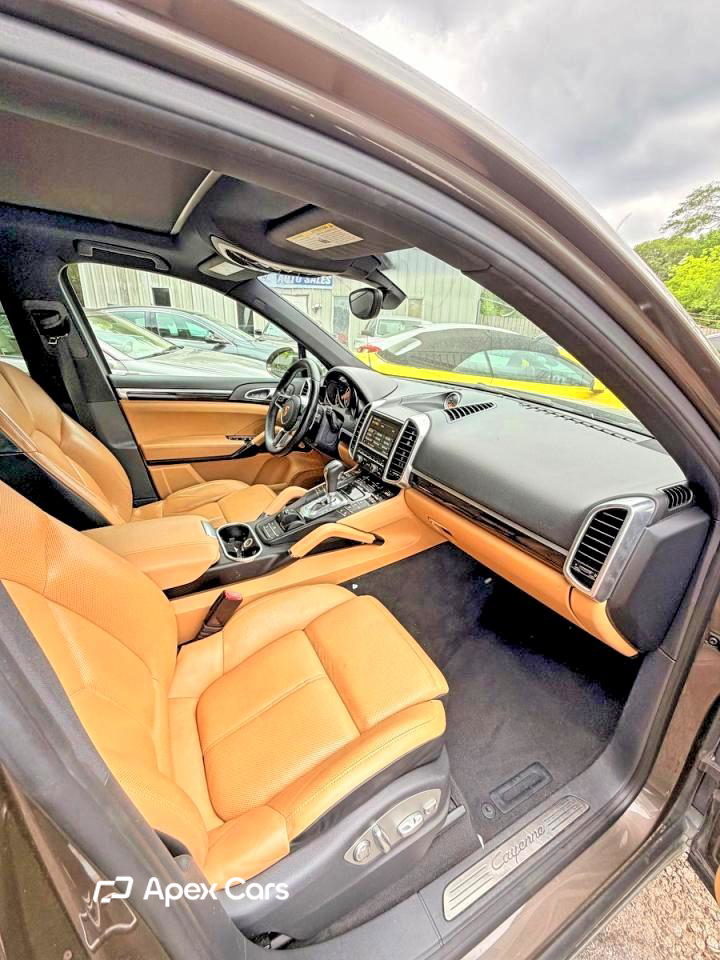 Porsche Cayenne 2016