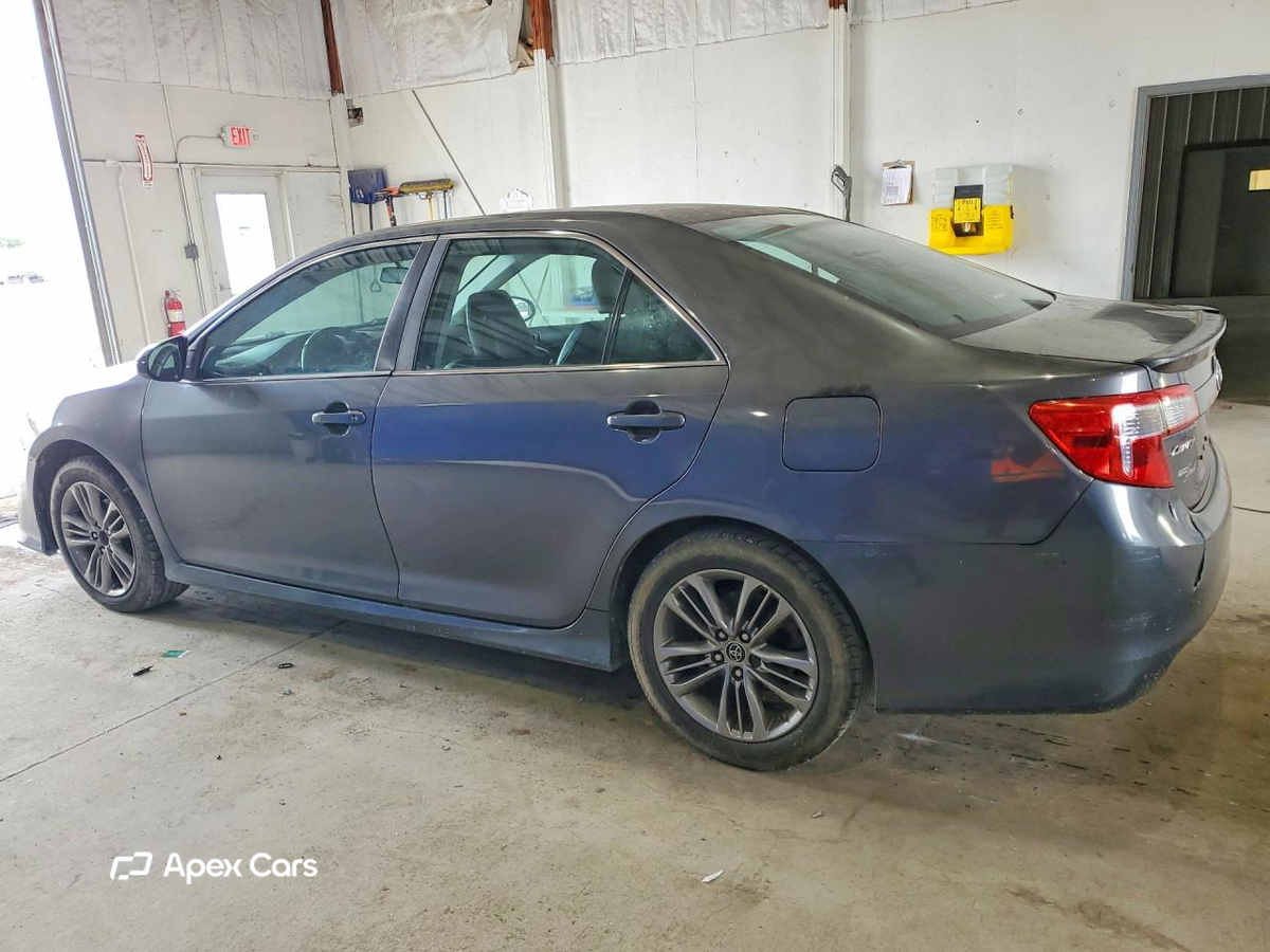 Toyota Camry 2012