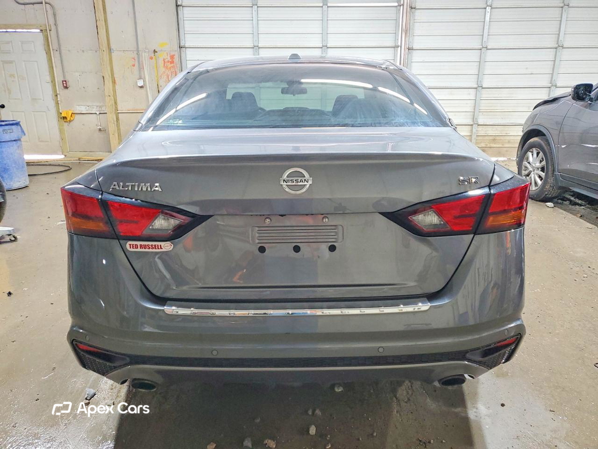Nissan Altima 2020