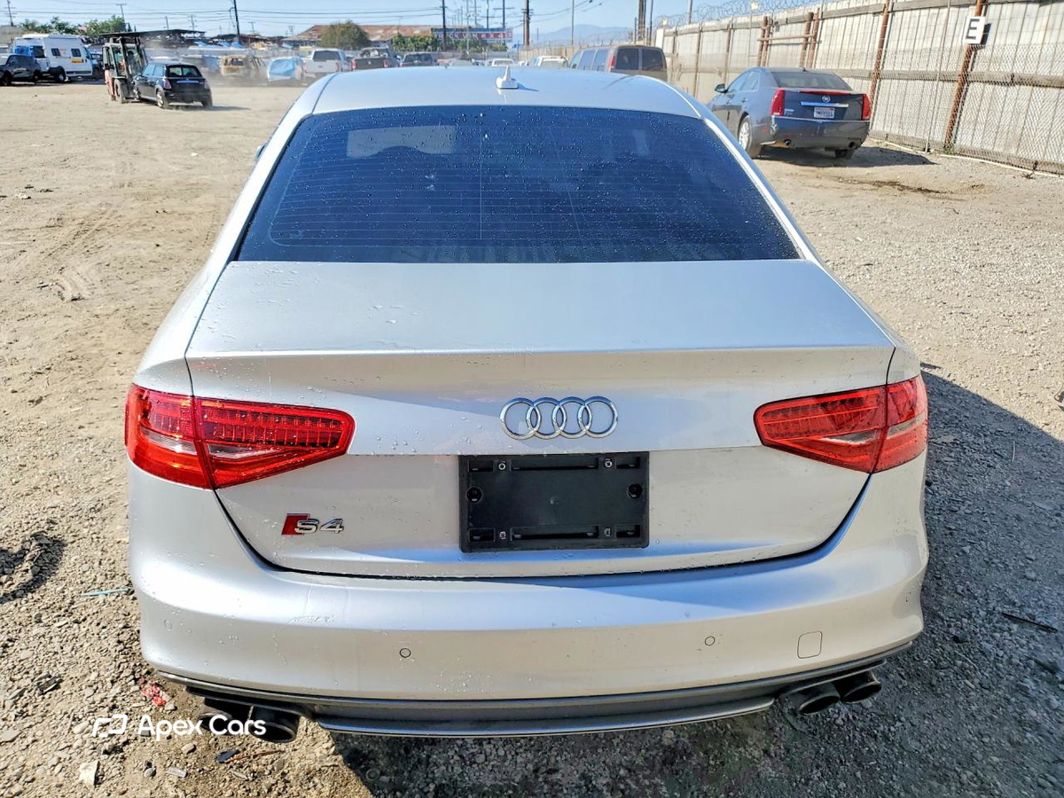 Audi RS4 2013