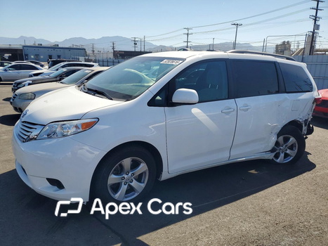 Toyota Sienna 2017 - Image 1 of 13