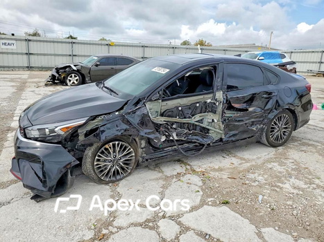 Kia Forte 2022 - Image 1 of 11