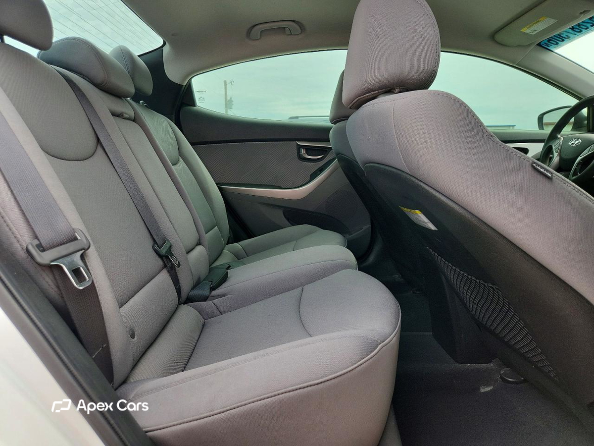 Hyundai Elantra 2013