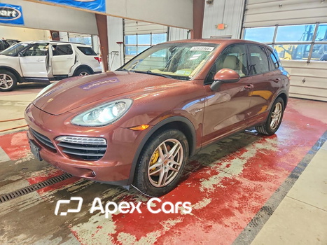 Porsche Cayenne 2012 - Image 1 of 12