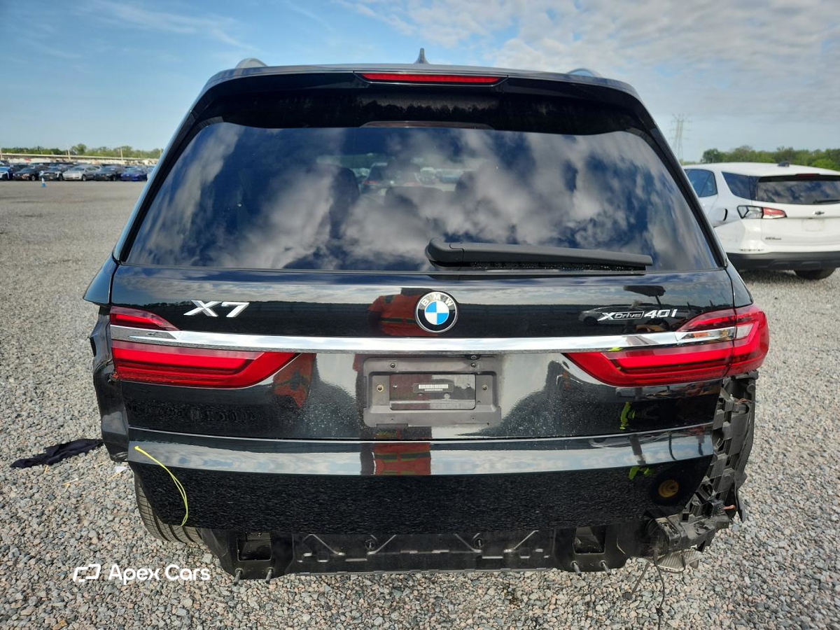 BMW X7 2021