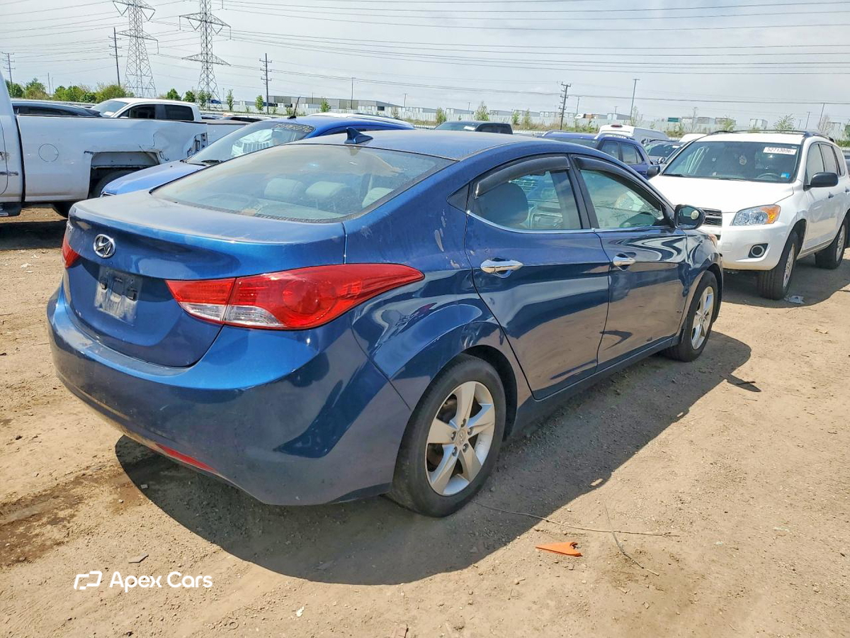 Hyundai Elantra 2013