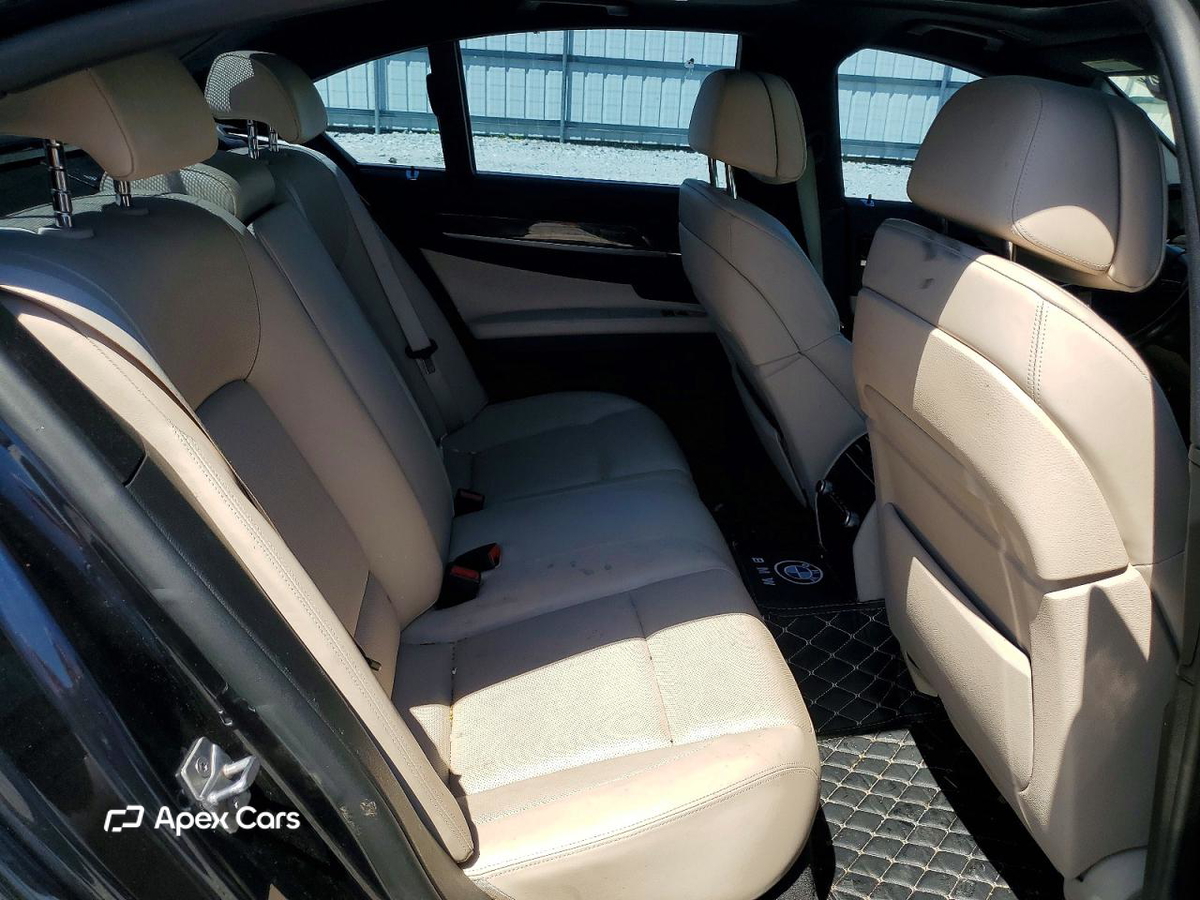 BMW Series 7 2011
