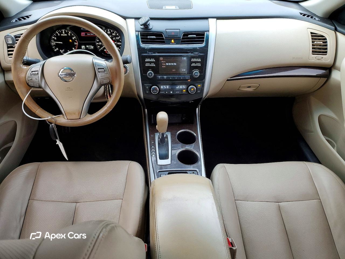 Nissan Altima 2015