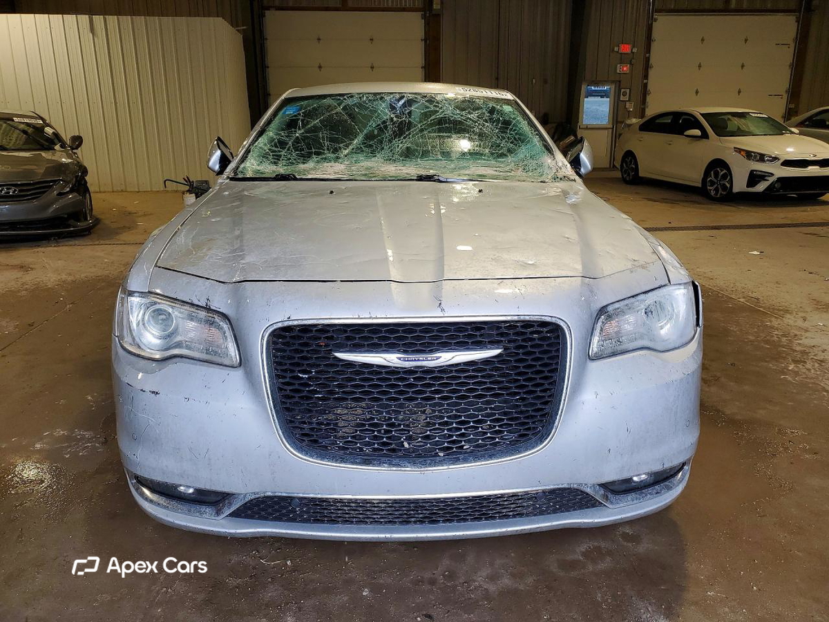 Chrysler 300 2020