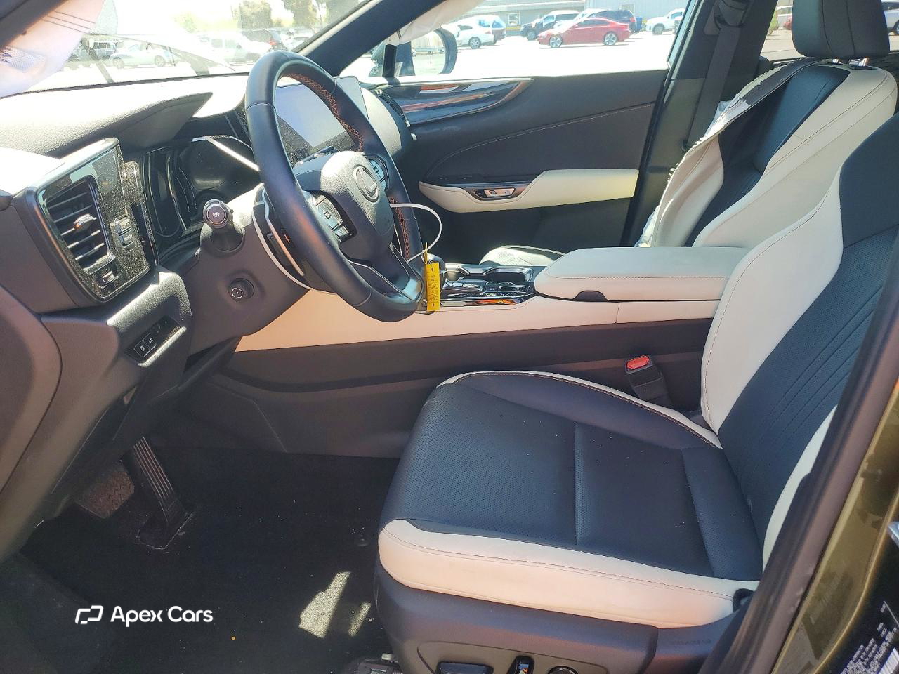 Lexus NX 2023