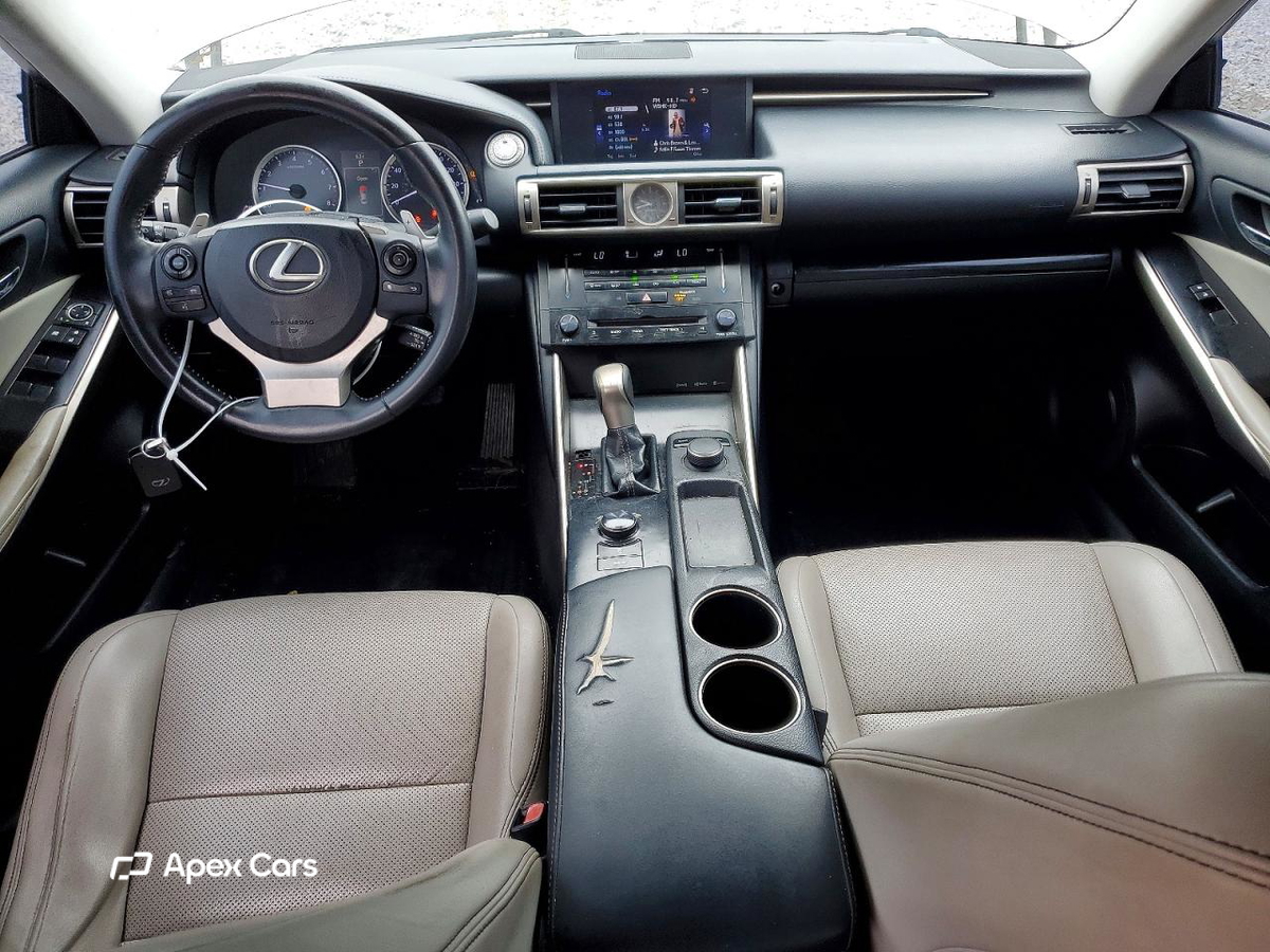 Lexus IS 2014
