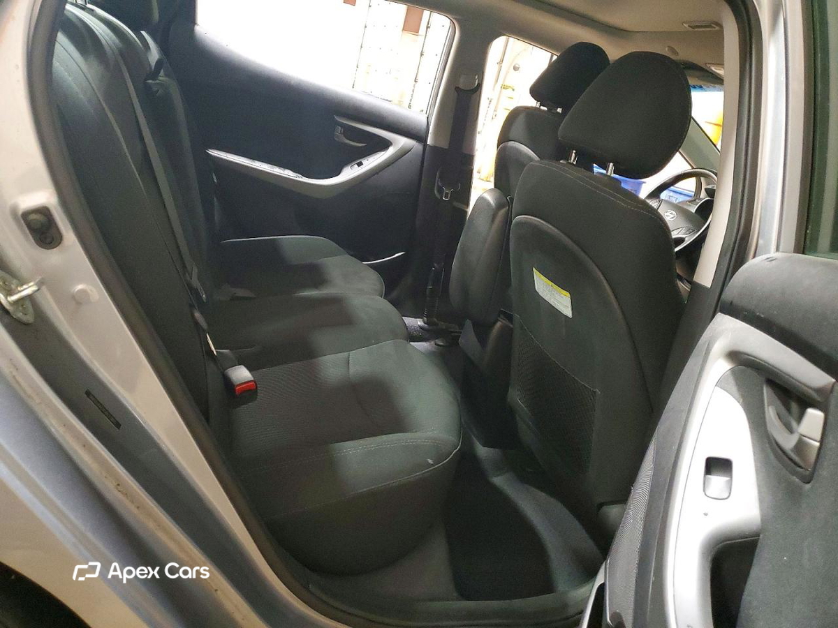 Hyundai Elantra 2016