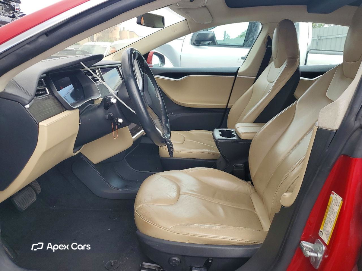 Tesla Model S 2014